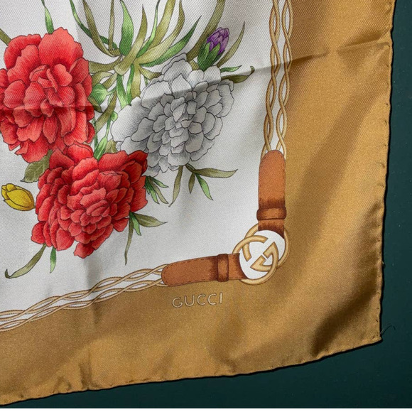 Gucci 100% Silk Floral Print Scarf - Picture 2 of 16
